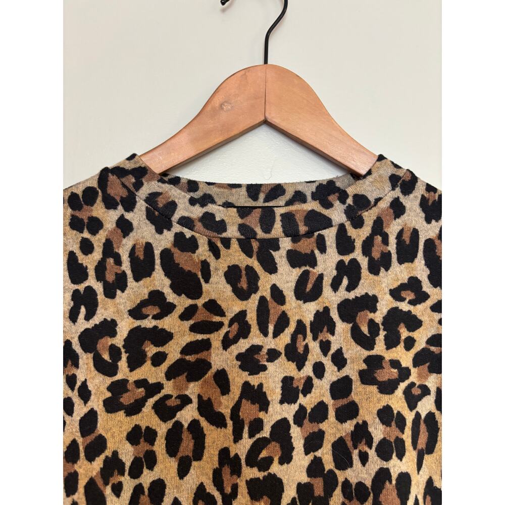 Harve Bernard Leopard Print Knit Sweater Size M Animal Print Streetwear Casual - Picture 3 of 7